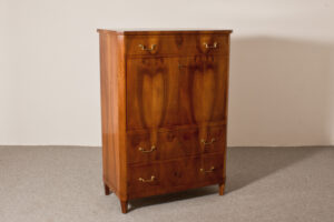 Secrétaire Directoire en noyer, époque début 19ème